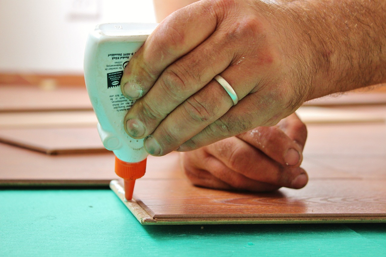 wood glue, work, laminate-596161.jpg