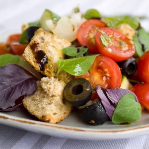 tomatoes, loaf, salad-1804452.jpg