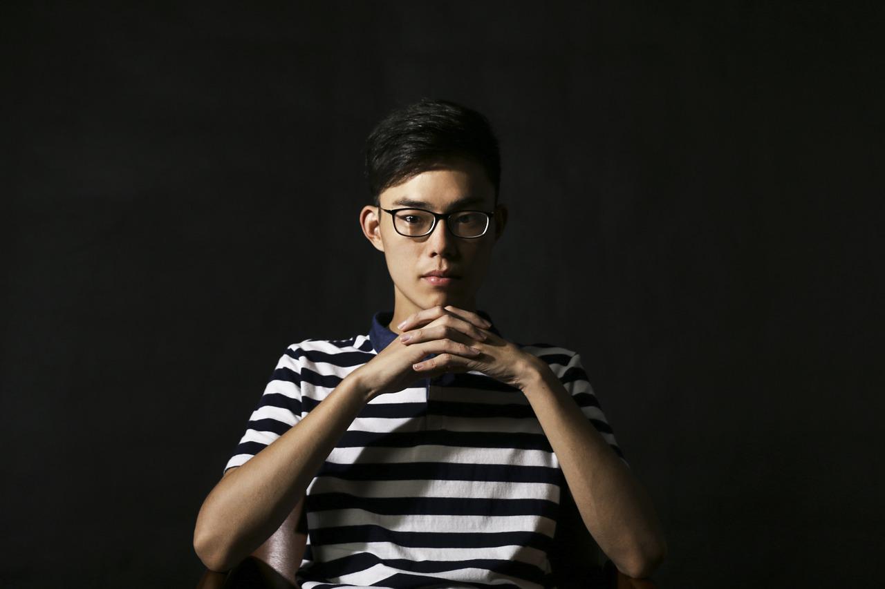 figure, portrait, man-1468032.jpg