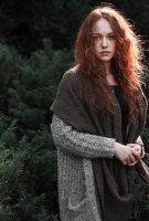 woman, redhead, scarf-1867093.jpg