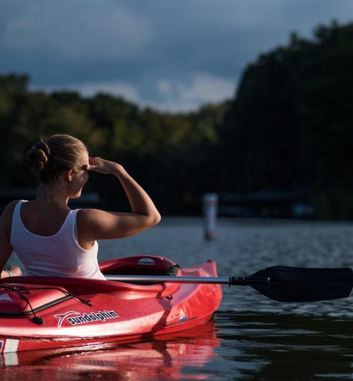 woman, kayaking, boat-1867074.jpg